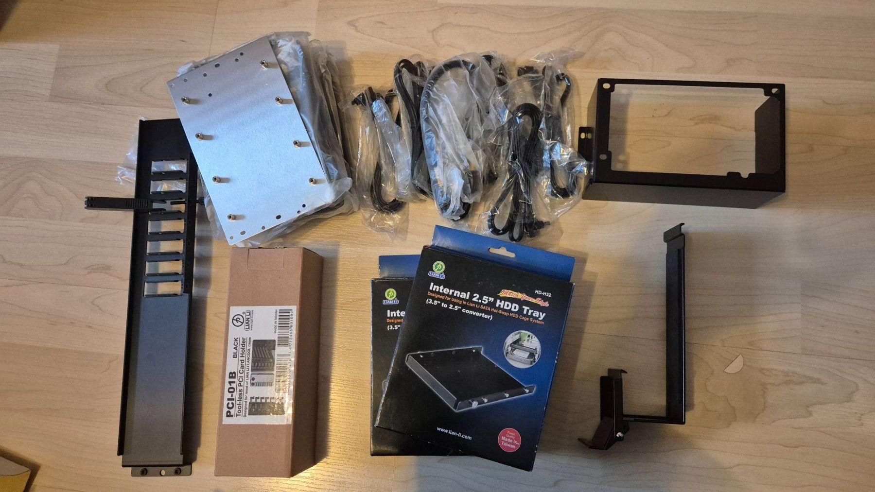 Lian Li Custodie: LIAN LI PC-X2000F Aluminium PC-Gehäuse – Usato da Bern venduto da Rafftnix 5