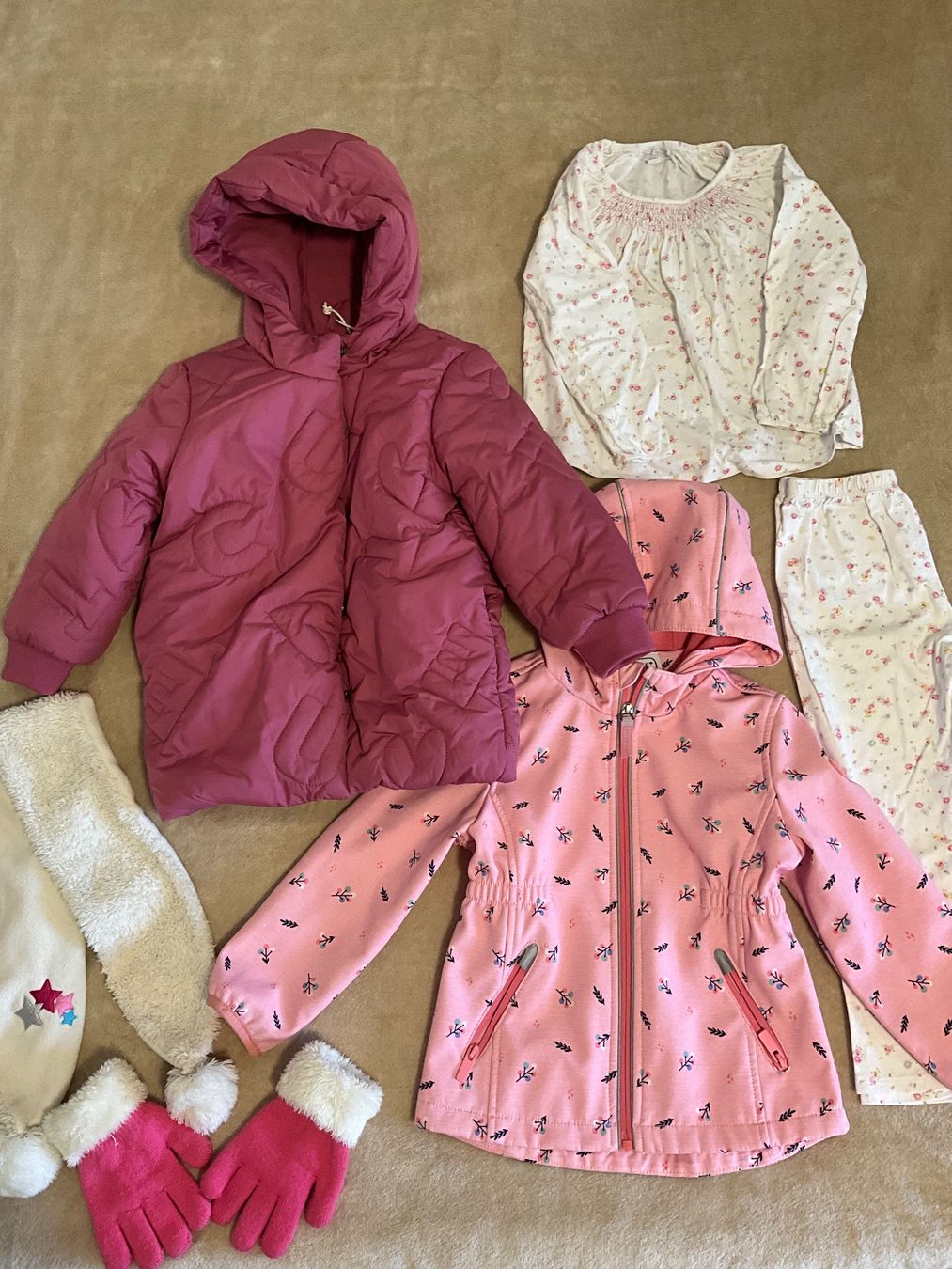 S.Oliver Lotti & Set di vestiti: Mädchen Kleider-Set Gr.104/110: Winterjacke, Softshelljacke – Usato da Siebnen venduto da mac_8tmv