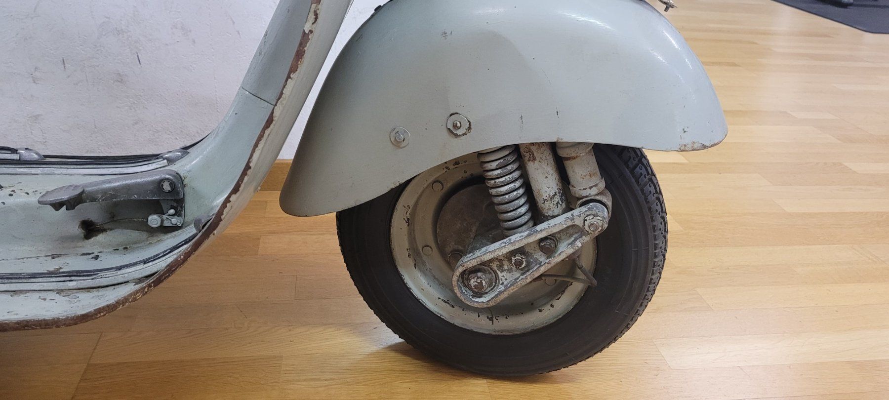 Piaggio Scooter: Vespa 1956 – Usato da Martigny venduto da Philippe3691 8