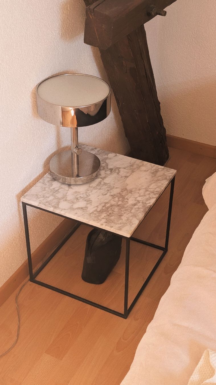 Comodini: Marmortisch / Beistelltisch 40x40 cm mit Echtmarmorplatte  – Usato da St.Gallen venduto da reLapseOne