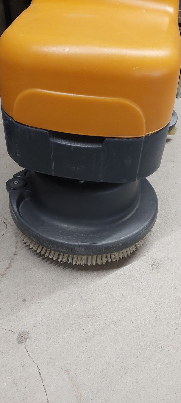 Alle Maschinen: Taski Swingo 455 Scheuersaugmaschine, gebrauchter Zustand, – Gebraucht aus Rothenburg von Schomi3 7