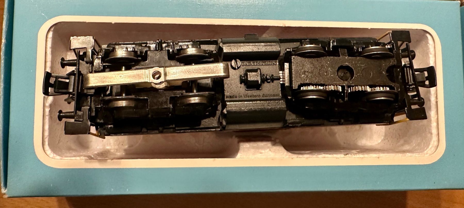 Märklin Modellini di ferrovie: Märklin DB V100 AC Analog H0 – Usato da Oftringen venduto da ib.85 4