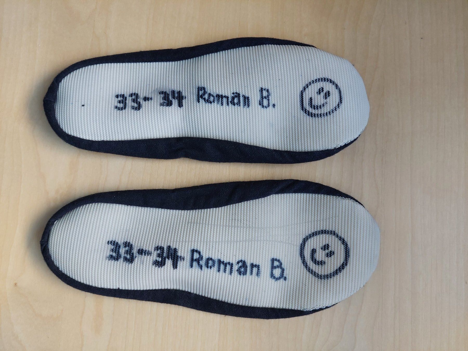Schuhe für Jungen: Gymnastikschuhe, schwarz, Gr.33 – Gebraucht aus Sarnen von Goldesel 2