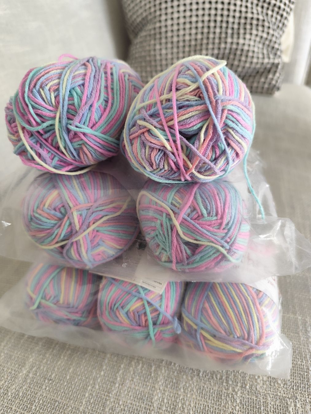 Cordicelle & Fili: 7 Balls Yarn Pastel Colors – Nuovo (secondo la descrizione) da Zürich venduto da lub_6w8f