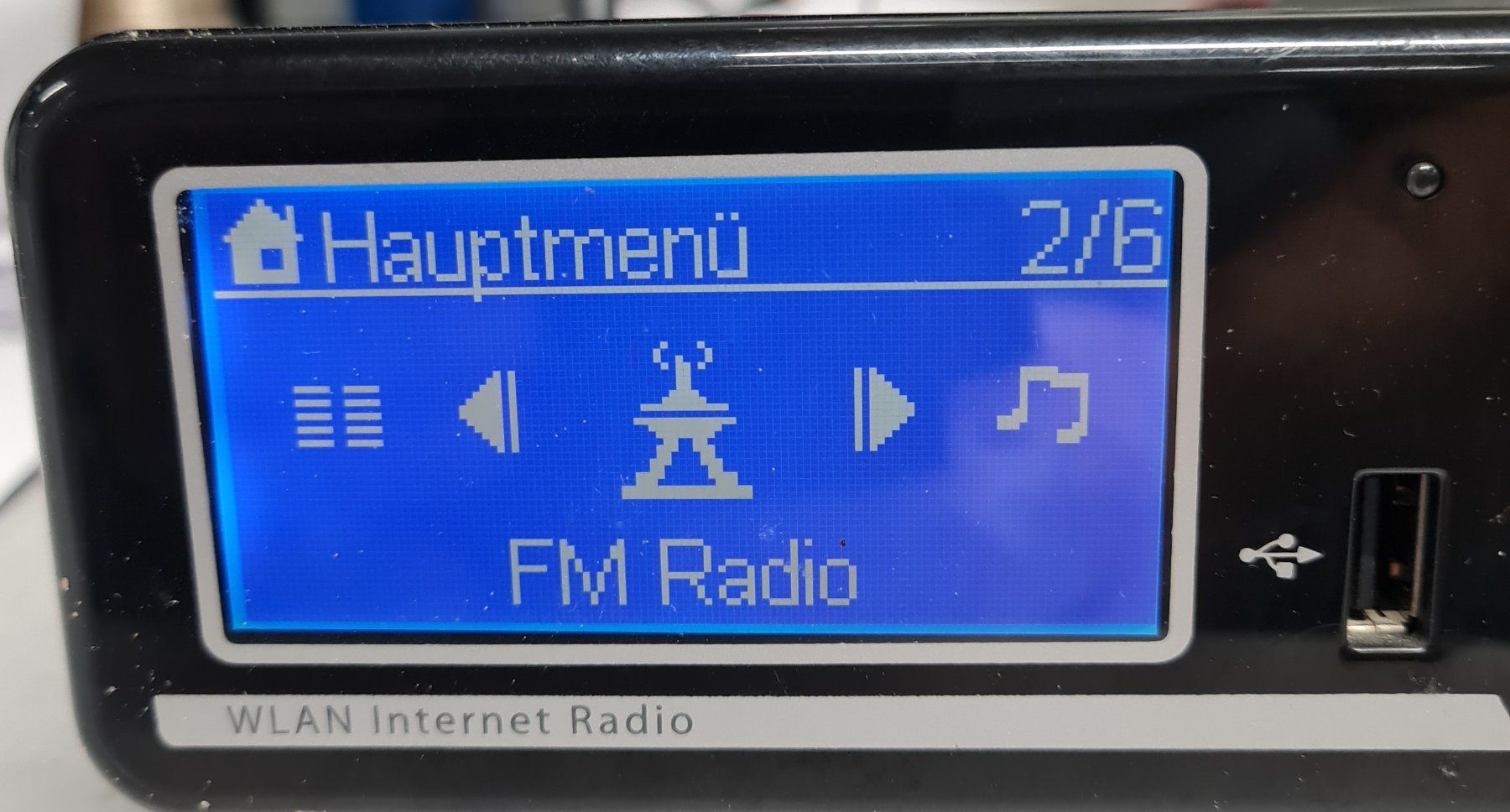 Medion Radio: Medion Internetradio, Wireless, FM, MP3, Wecker – Usato da Horw venduto da Arta20000 3
