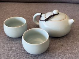 Chinesisches Teeservice im Ru-Yao-Stil mit OVP