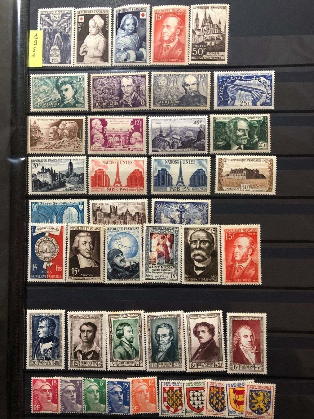 Tutti i francobolli: Année complète 1951 Neufs* – Nuovo e nell'imballaggio originale da Lausanne venduto da ffhoud
