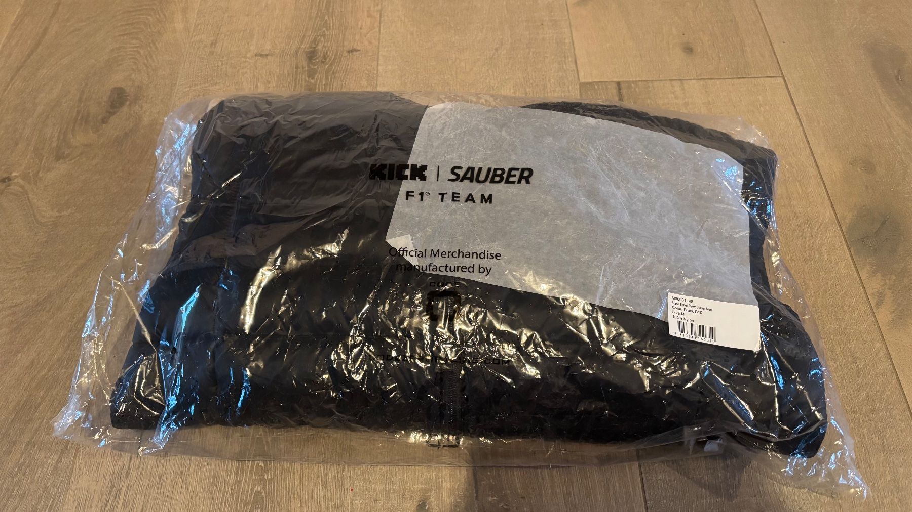 Giacche: KICK Sauber - Black Travel Jacket – Nuovo e nell'imballaggio originale da Wetzikon ZH venduto da mic_w7nz 1