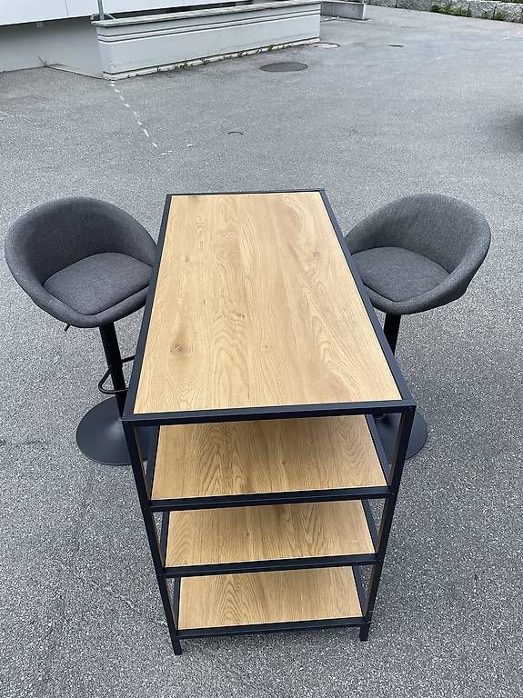 Jysk Tische: Bartisch + 2 Hocker – Gebraucht aus Davos Dorf von BenoitFichaux 1