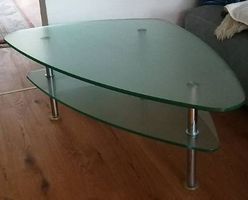 Couchtisch Glas-Design, dreieckig 2 Ebenen