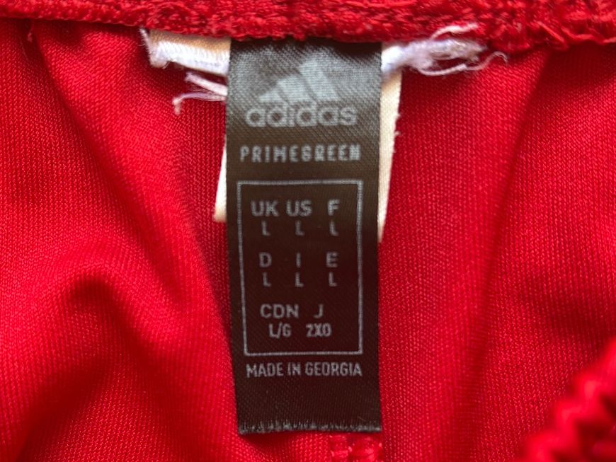 Adidas Pantaloni: rote Adidasshorts * Grösse L – Usato da Basel venduto da AufeinenBlick 5