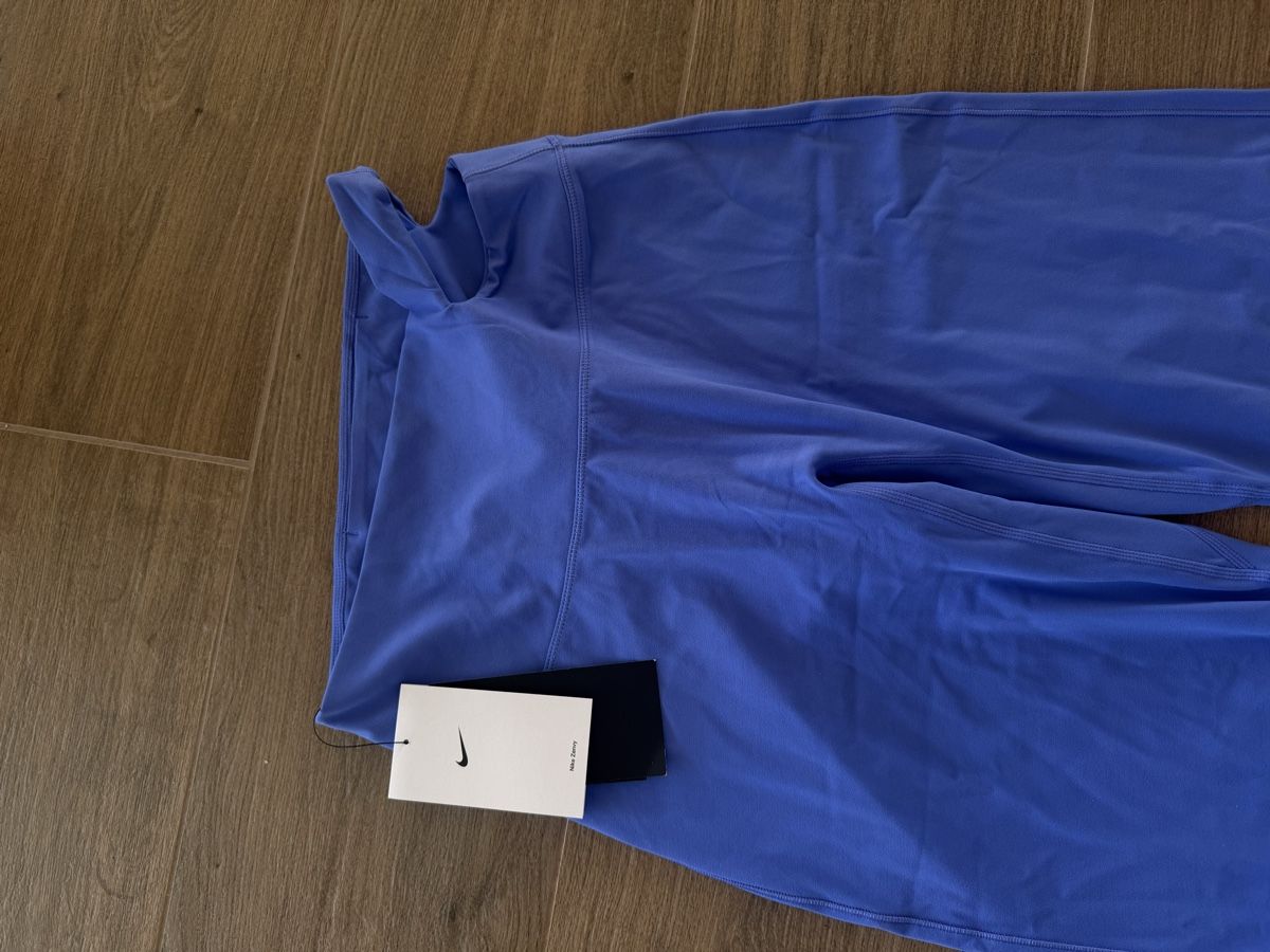 Nike Leggings: Nike Zenvy leggings – Nuovo e nell'imballaggio originale da Zürich venduto da Bellinka23 1