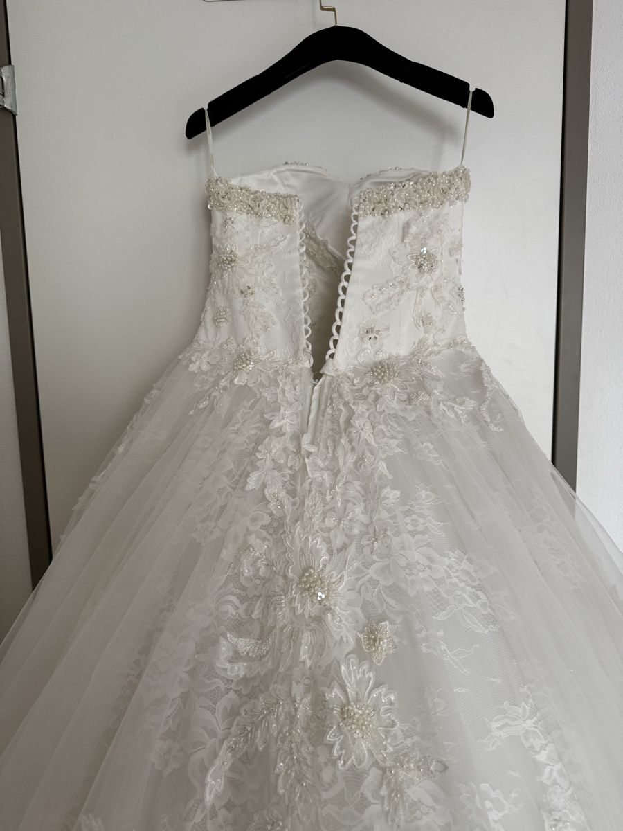 Robes: Brautkleid im Ball-Style – D'occasion à Lachen SZ par ThisMyJam 5