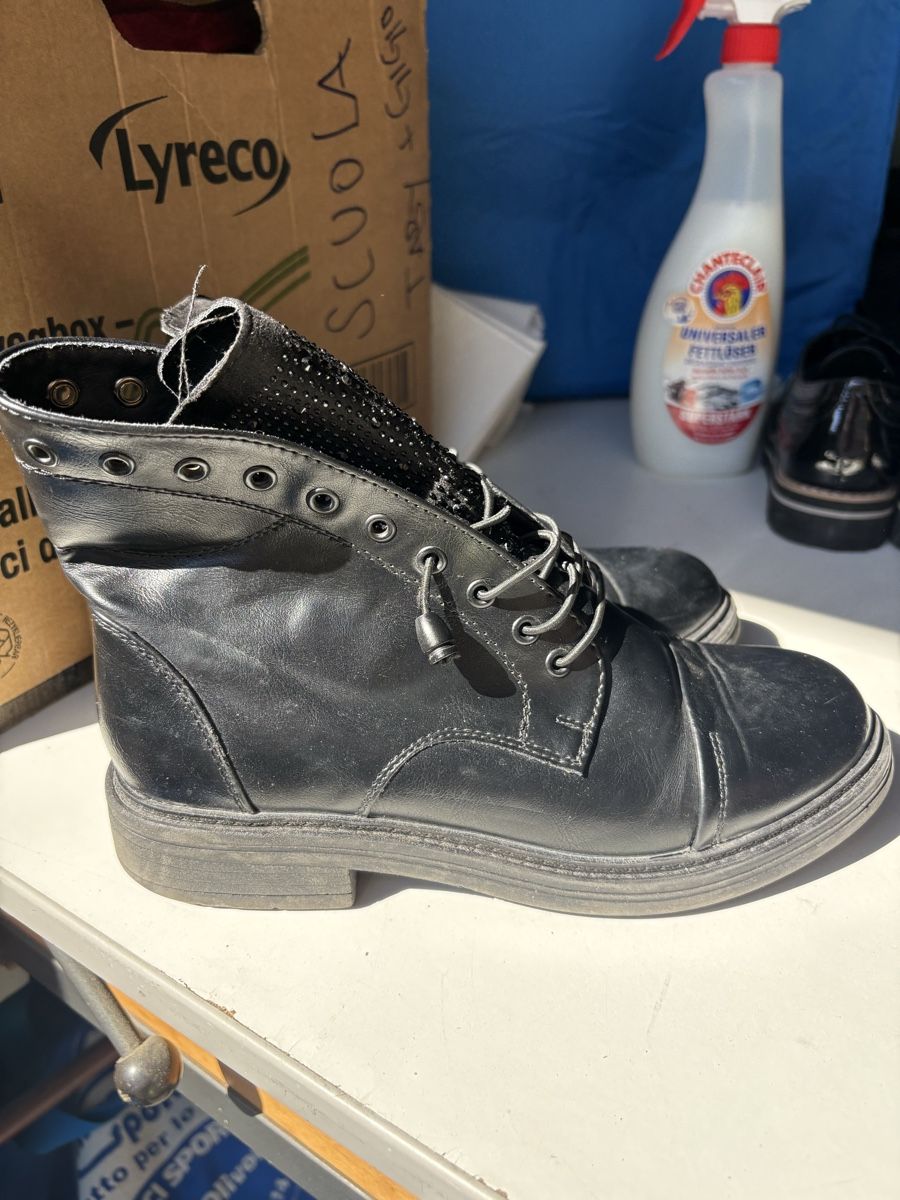 Scarpe da donna: Stivaletti stringati neri donna – Usato da Giubiasco venduto da mol_f9mf 2