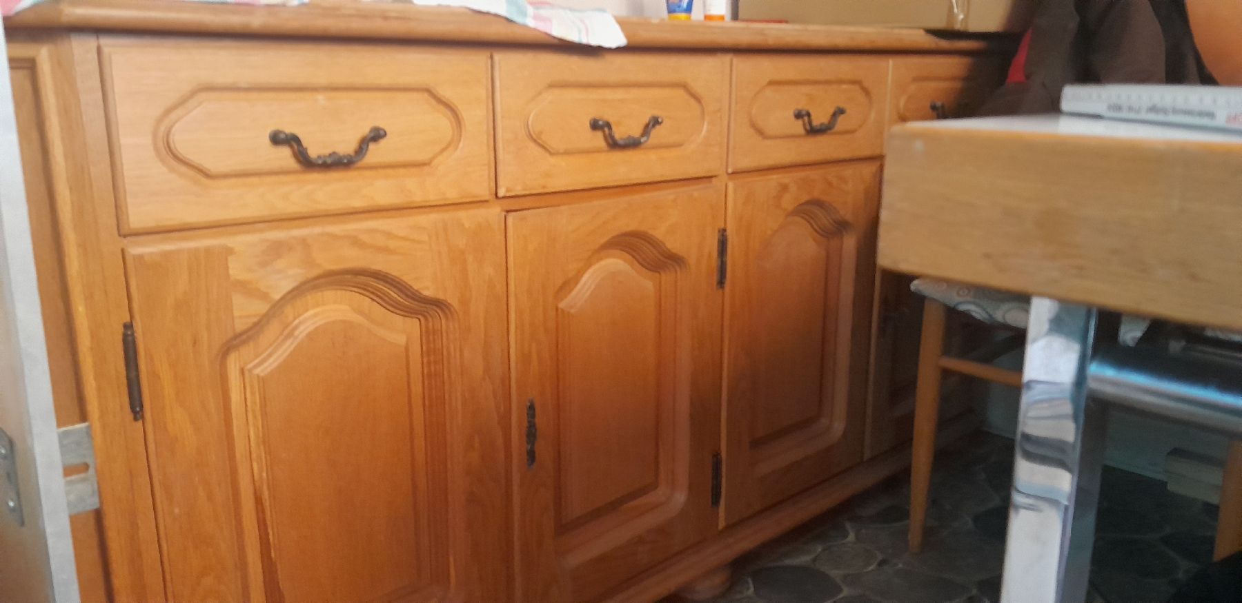 Schränke: Altes sideboard abzugeben – Gebraucht aus Lausen von Wachsblume