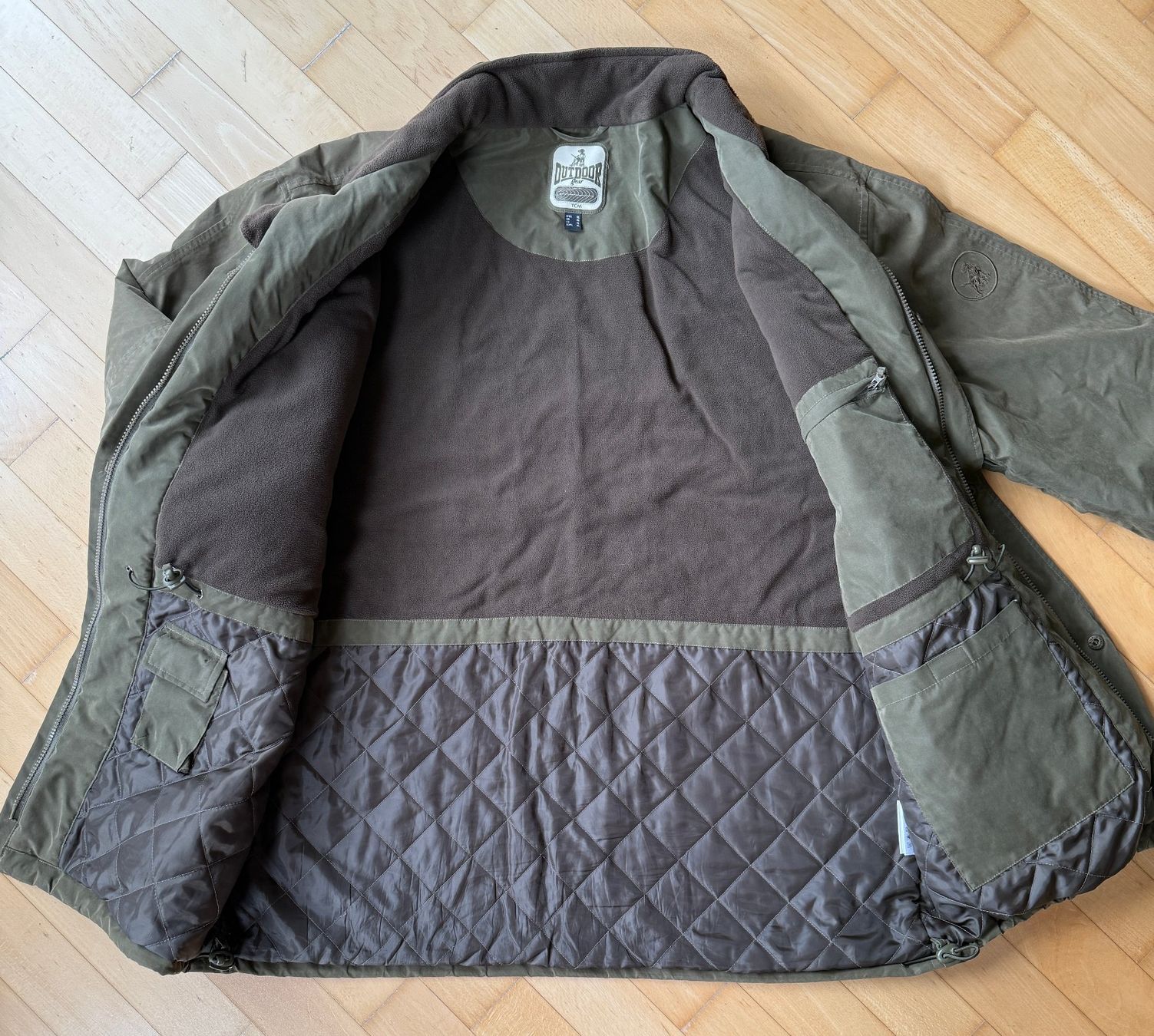 Lotti di vestiti: Outdoorbekleidung XL – Usato da Thun venduto da Uzbi 2