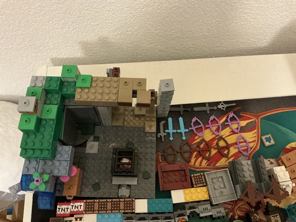 Lego Spielzeuge: Eisengolem, Höhle und Diamant Schwert – Gebraucht aus Villmergen von Bullenberg 3