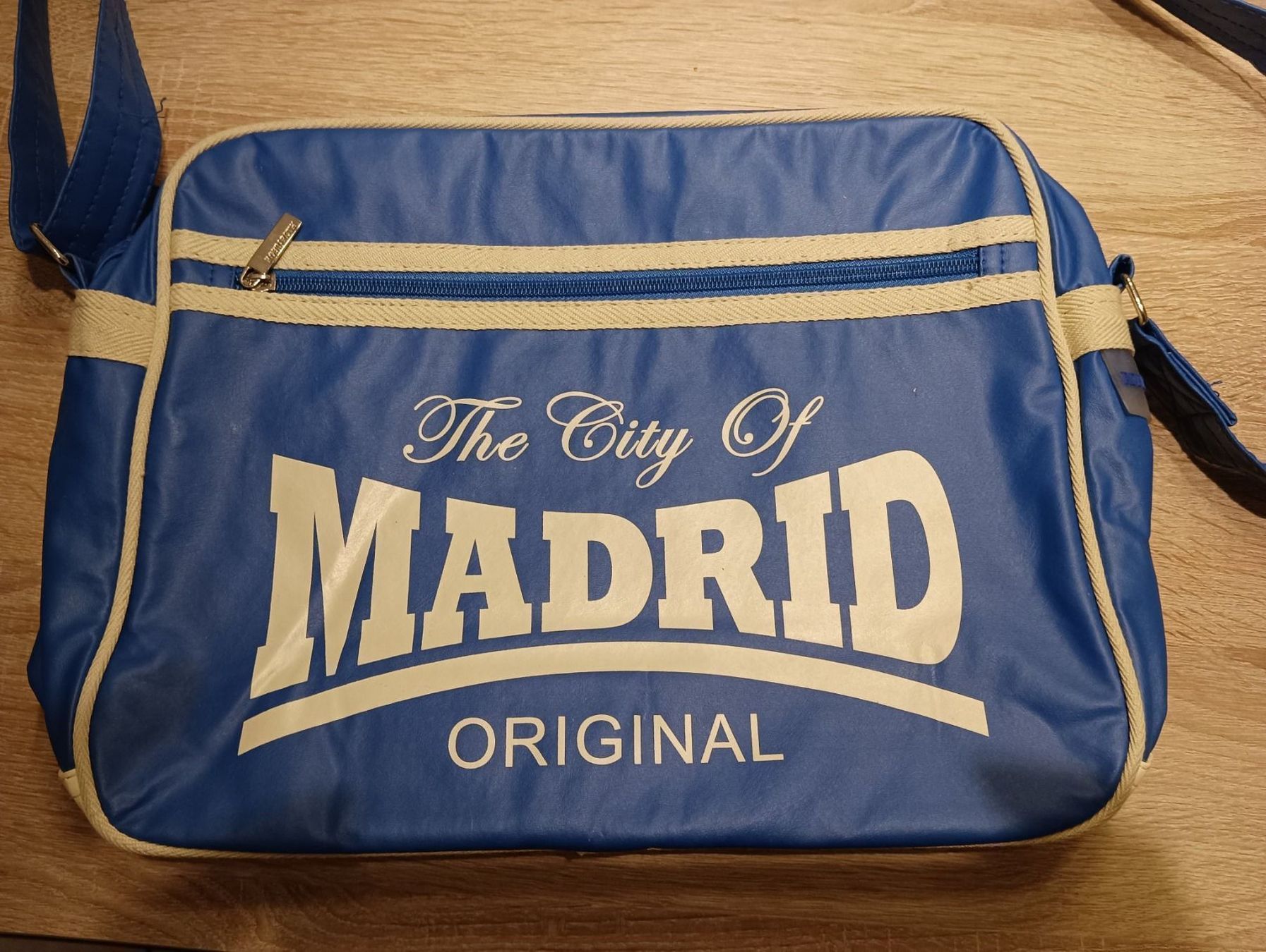 Taschen: Schultertasche Madrid – Gebraucht aus Schöfflisdorf von kin_2dp9