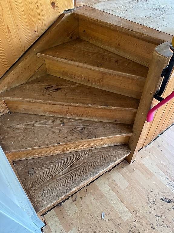 Treppen: Podest mit Geländer und Treppe – Gebraucht aus Münchwilen AG von me2work 2