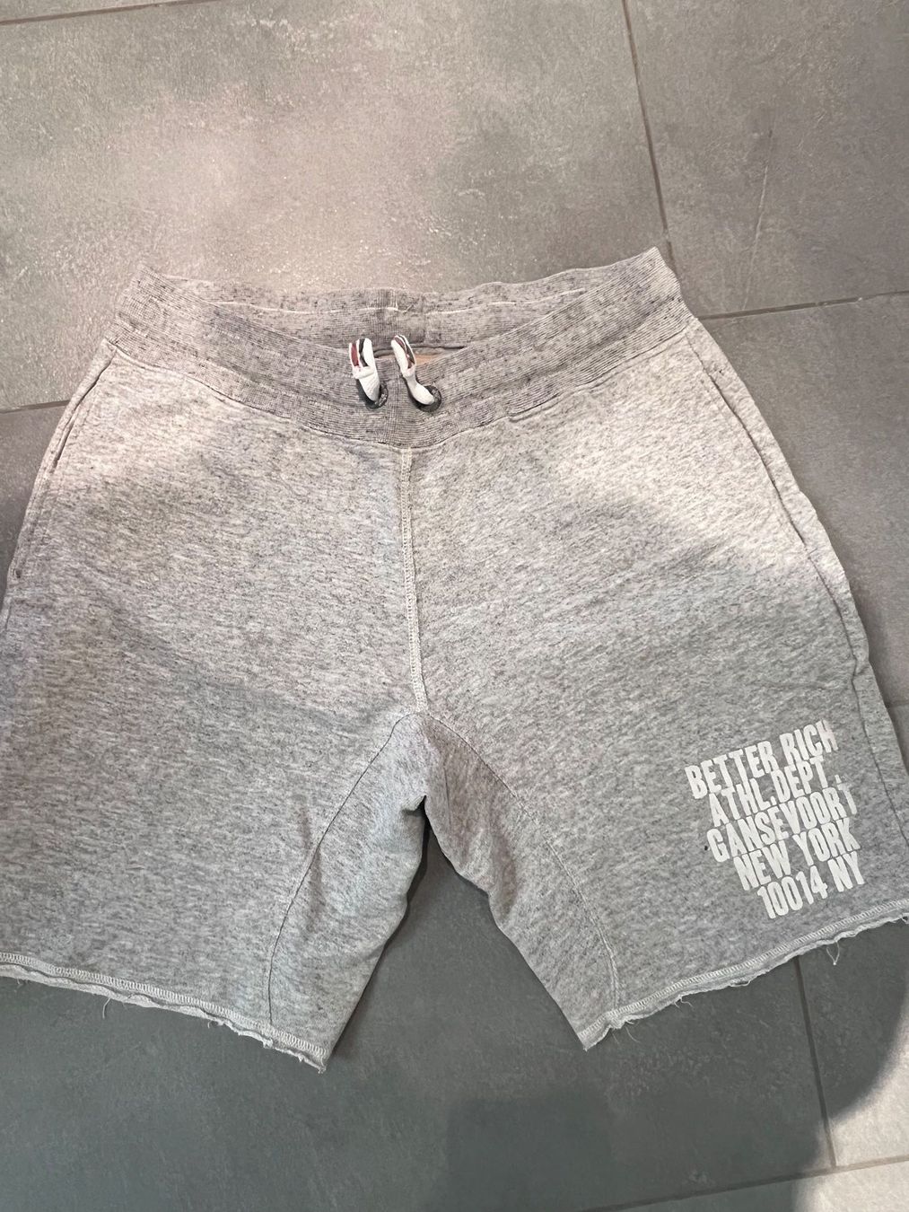 Pantaloni: Better Rich Sweat Shorts – Usato da Dielsdorf venduto da Anthony111