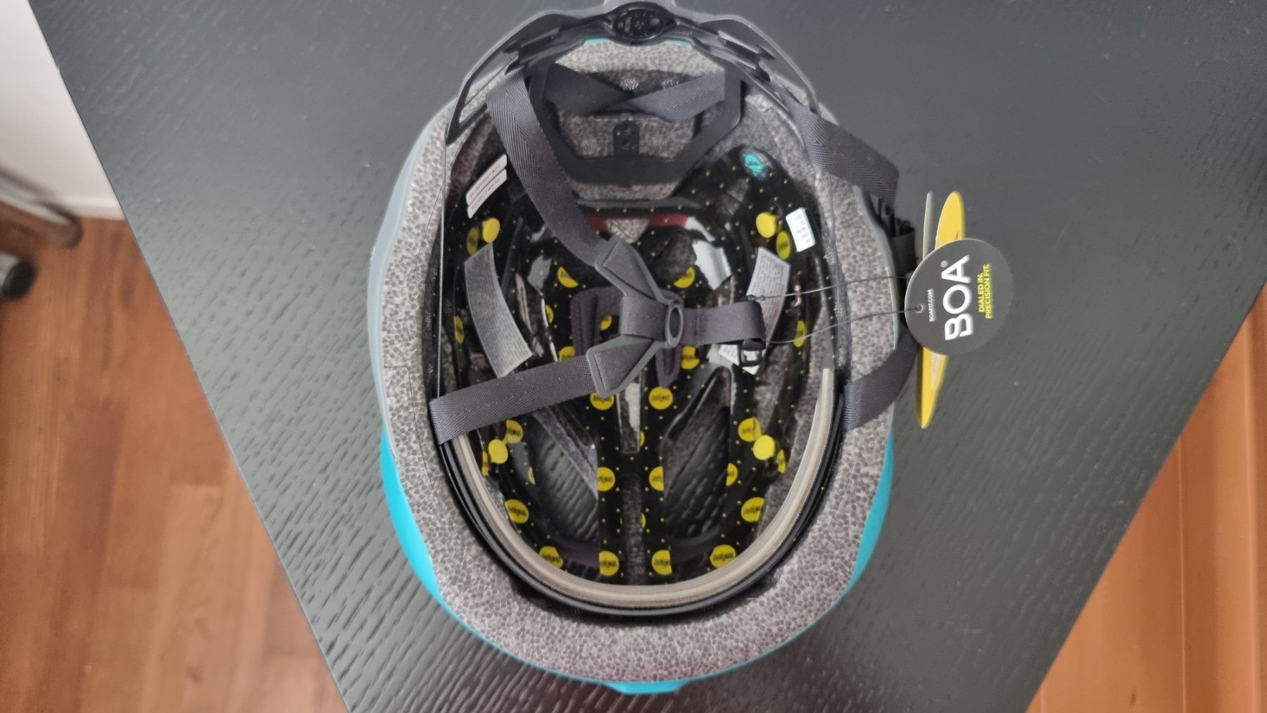 Oakley Caschi: Velohelm Oakley – Nuovo (secondo la descrizione) da Biel/Bienne venduto da river10 2