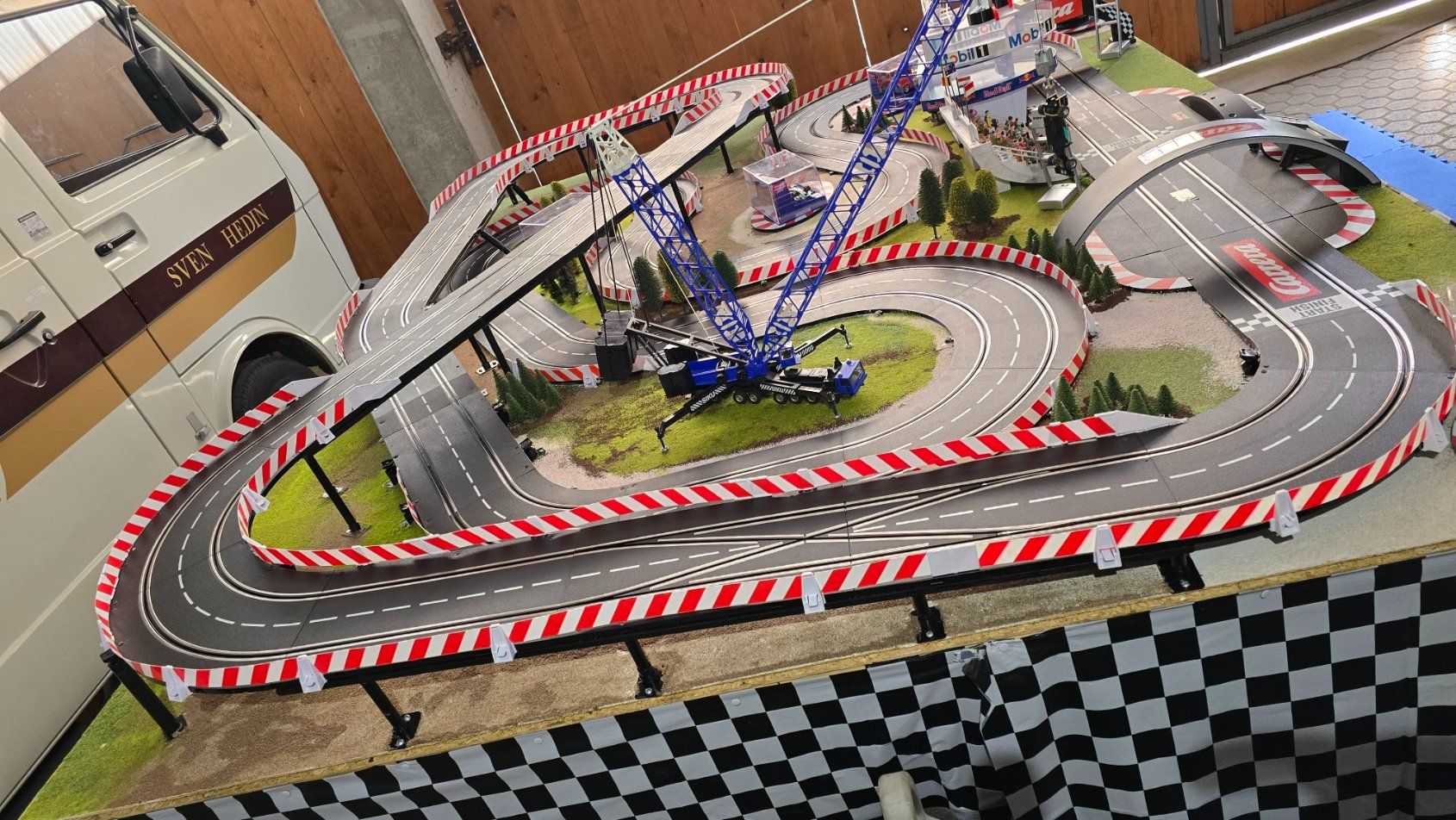 Carrera Piste: Carrera-Mobiele-Bahn Mieten – Usato da Melchnau venduto da Lhofer 2