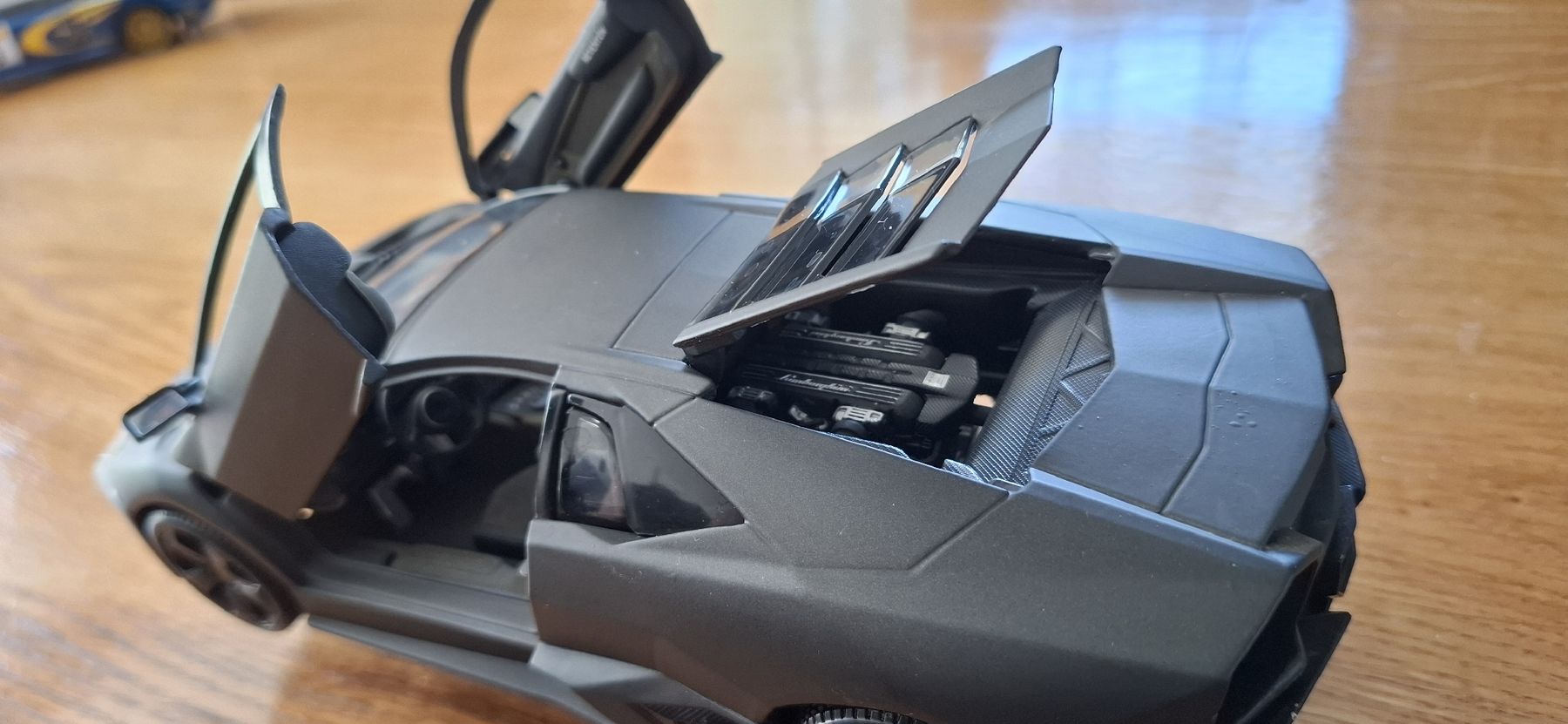 Lamborghini Modellini d'auto: Modellauto Lamborghini Reventon – Usato da Guntershausen venduto da Jtattoo 3