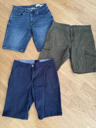 3x Herren (Teenager) Shorts Gr 48 (W30)