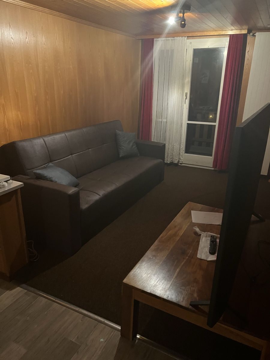 Divani: Vendo divano letto come nuovo – Usato da Dietwil venduto da sim_lp99 1