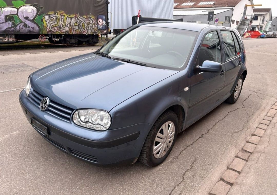 VW Automobili: Wolkswagen Golf – Usato da Willisau venduto da ida_hjx2