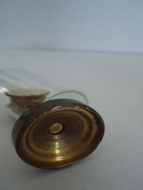 Spielzeuge: Tischuhr in Glas und Messing – Gebraucht aus Ergisch von Haemmerli59 3