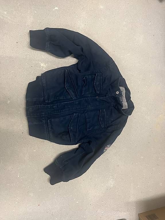 H&M Giacche & Cappotti: Übergangsjacke Grösse 104 – Usato da Bellach venduto da Fschoenbaechler 1