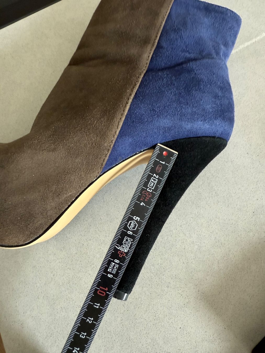 Scarpe da donna: Stiefeletten blau/taube Leder – Usato da Richterswil venduto da KAYLEIGH_77 1