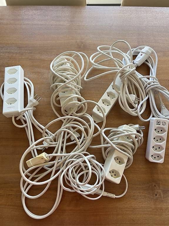 Cavi: Elektro Verlängerungskabel  – Usato da Rüschlikon venduto da CourtneyM