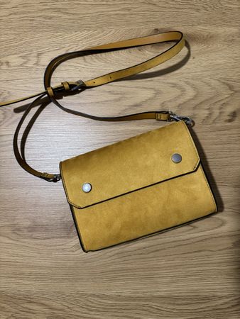 Sac à bandoulière jaune moutarde, comme neuf!