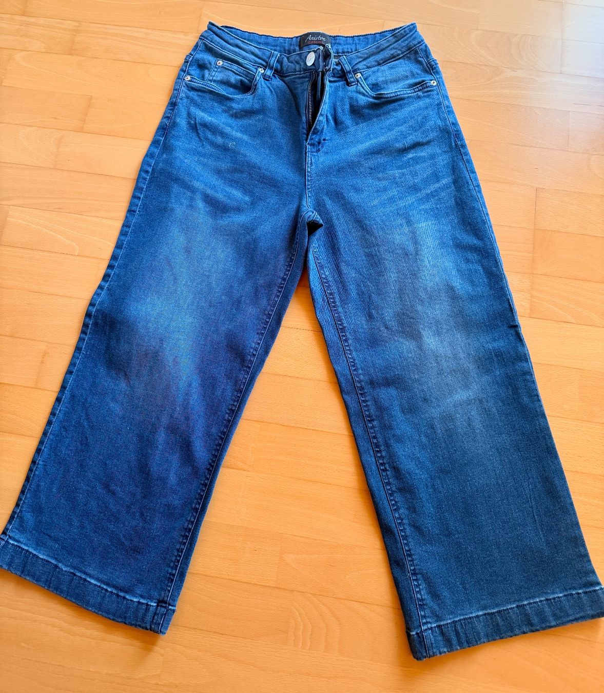 Pantalons: 3/4 Leinenhose weirdfish – D'occasion à Mastrils par Laura8sevilla
