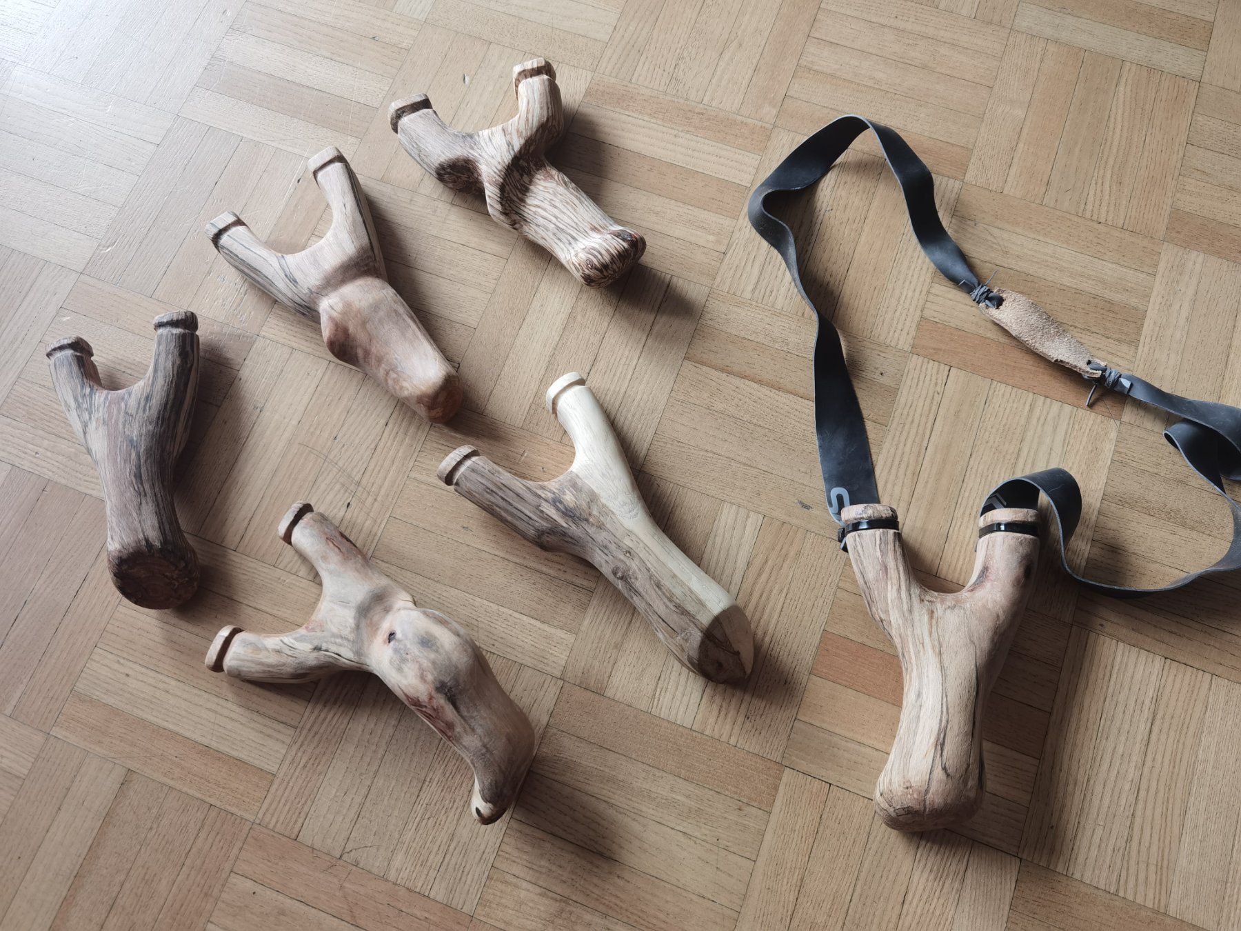 Giocattoli: Holzschleudern (ohne Gummiband) – Nuovo (secondo la descrizione) da Eglisau venduto da zti_96kb 1