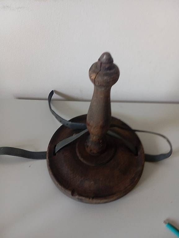 Hocker: Melkschemel historisch aus Holz – Gebraucht aus Basel von Petergunn 1