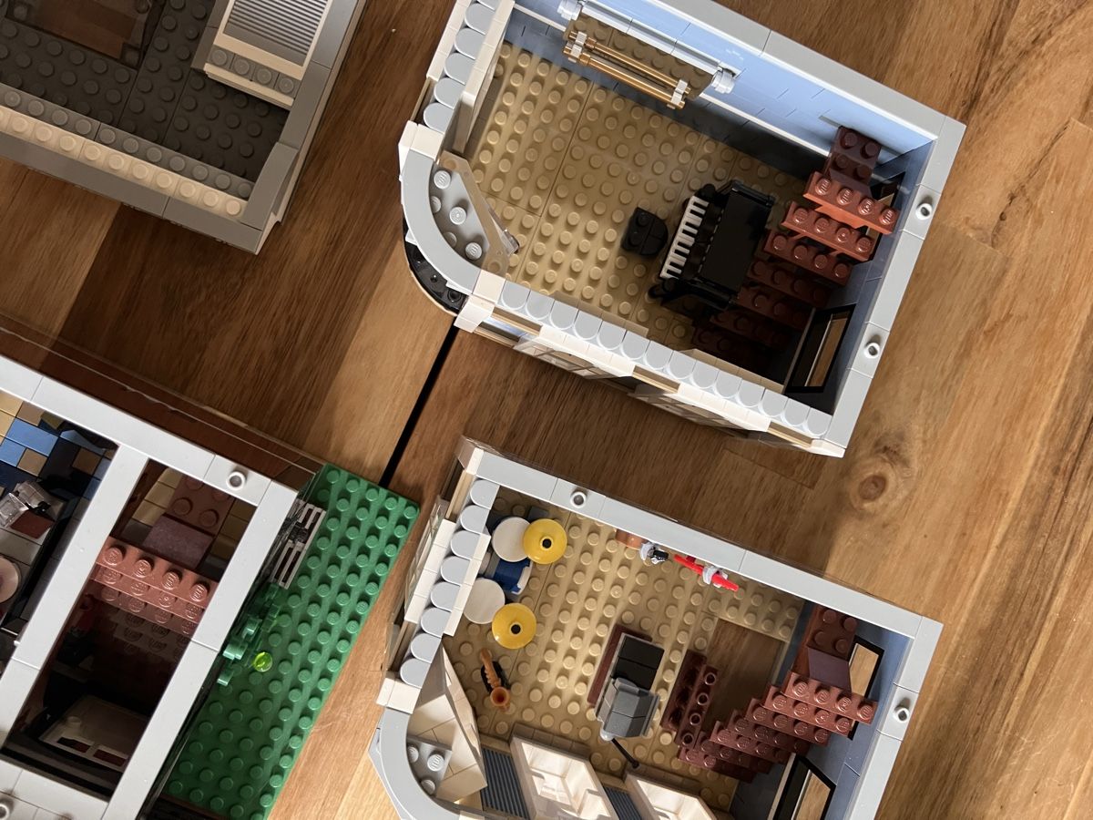 Lego Baukästen: Lego Creator Expert 10255 Assembly Square  – Gebraucht aus Bülach von chevelle77 6