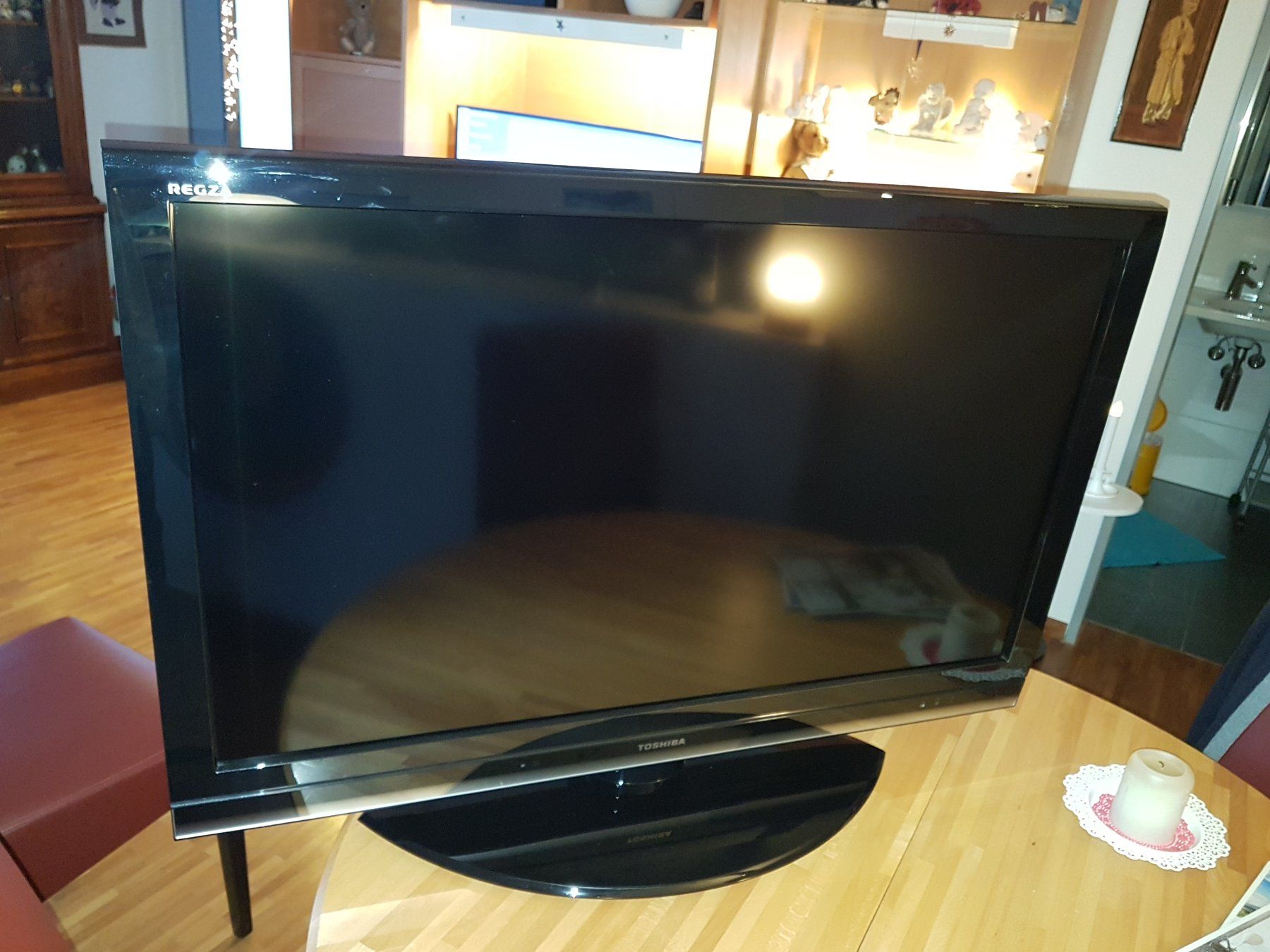 Televisori: TOSHIBA 40RV743 40" – Usato da Zürich venduto da Agios