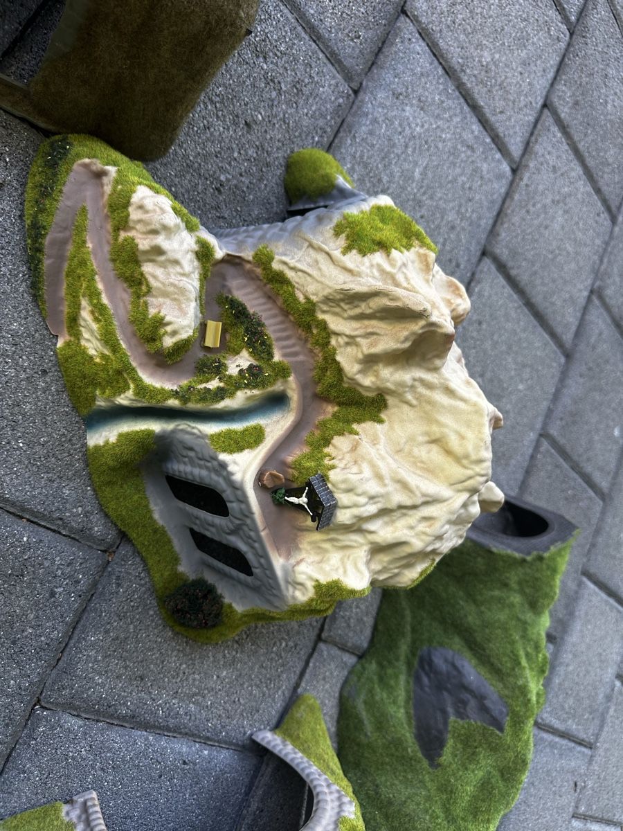 Modelleisenbahnen: H0 - Plastik-Berge ab 19.- – Gebraucht aus Sennwald von HARO-Import 3