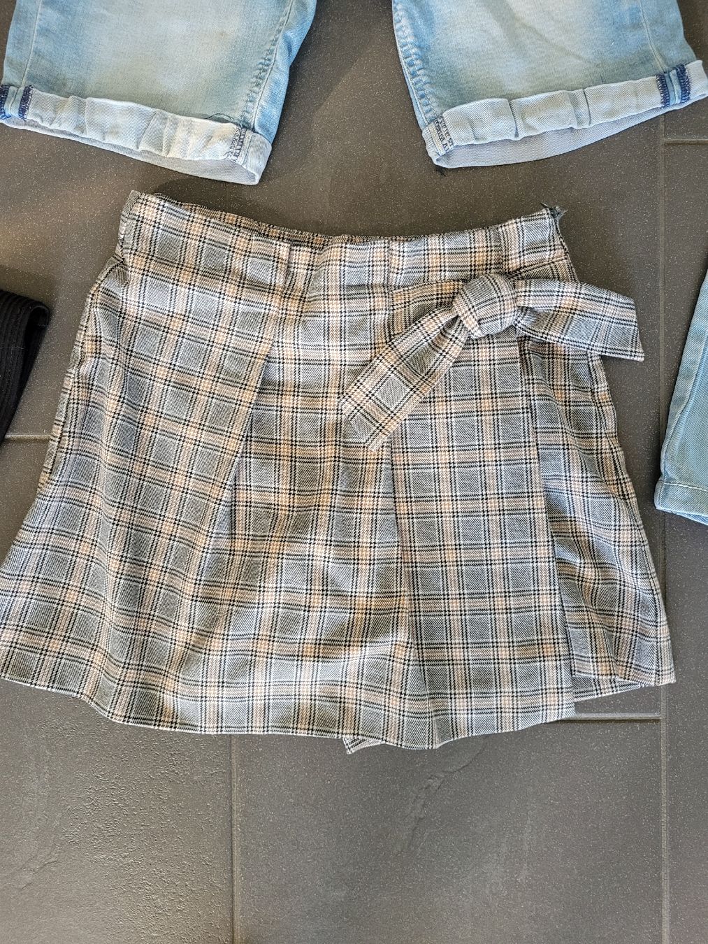 Lotti & Set di vestiti: 4-teiliges Kleiderpaket 146/152 – Usato da Erlinsbach SO venduto da Elso72 3