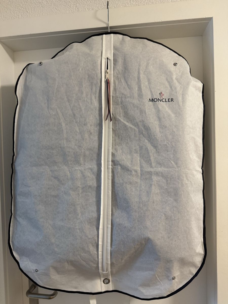 Moncler Giacche: Moncler Montcla – Nuovo (secondo la descrizione) da Uetendorf venduto da Wa.Ku.Ue95 3