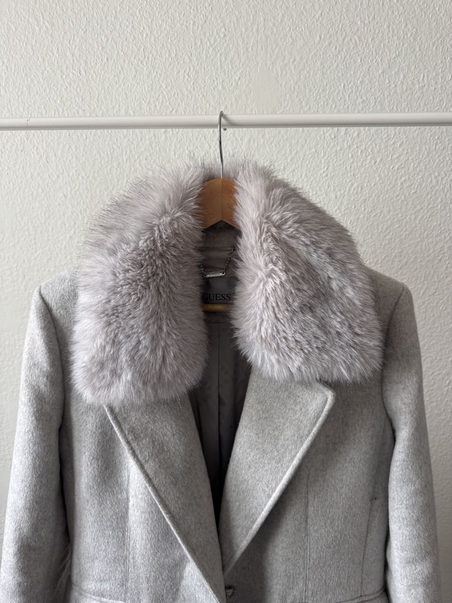 Mäntel: Elegant GUESS Light Gray Winter Coat – Gebraucht aus Genève von che_v9mq 5