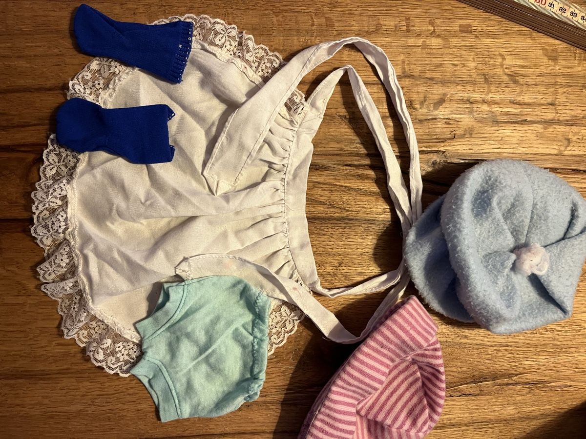 Bambole: Vintage Puppenkleider – Usato da Ormalingen venduto da alma81 9