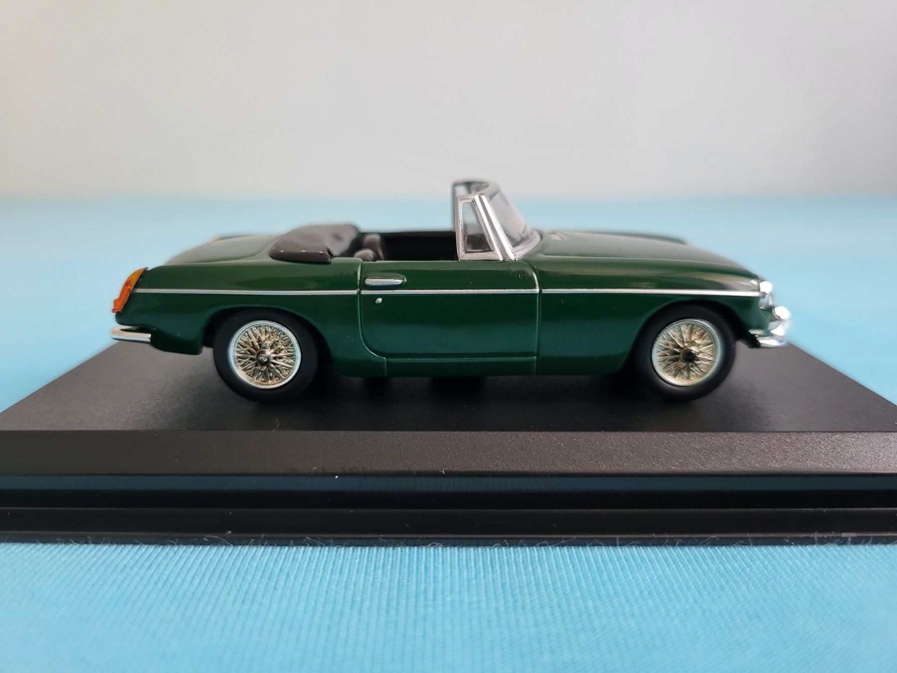 MG Modellautos: MG B, British Racing Green – Neu (gemäss Beschreibung) aus Glattbrugg von PhilKrill 2