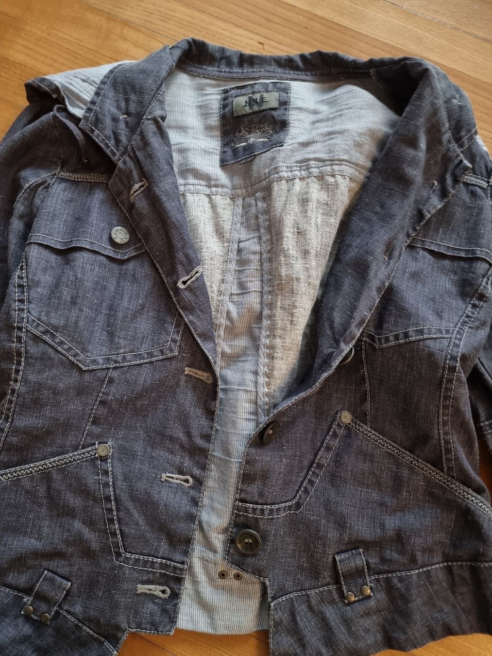 Nile Giacche: Coole Jacke XS mit Kapuze – Usato da Rüdlingen venduto da 7sonnenblume 3
