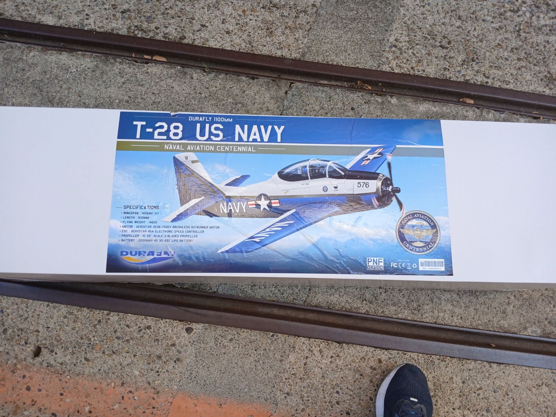 RC Kits de montage: T-28 – Neuf avec emballage d'origine à Grandson par t_w_y9lt