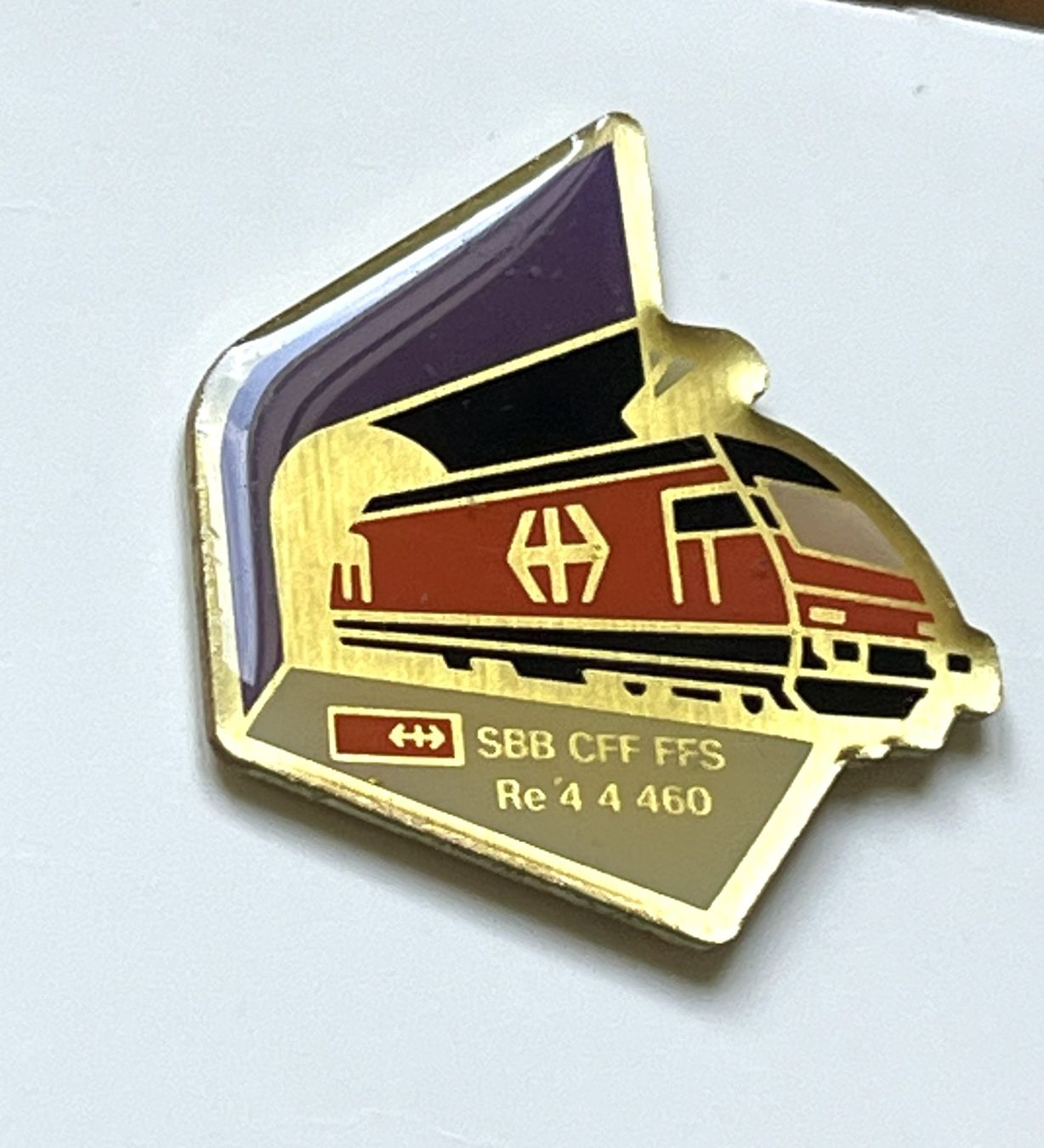 SBB/CFF/FFS Placchette & Badge: Pin SBB Lokomotive Re 4 460 – Usato da Kriens venduto da TSCH1