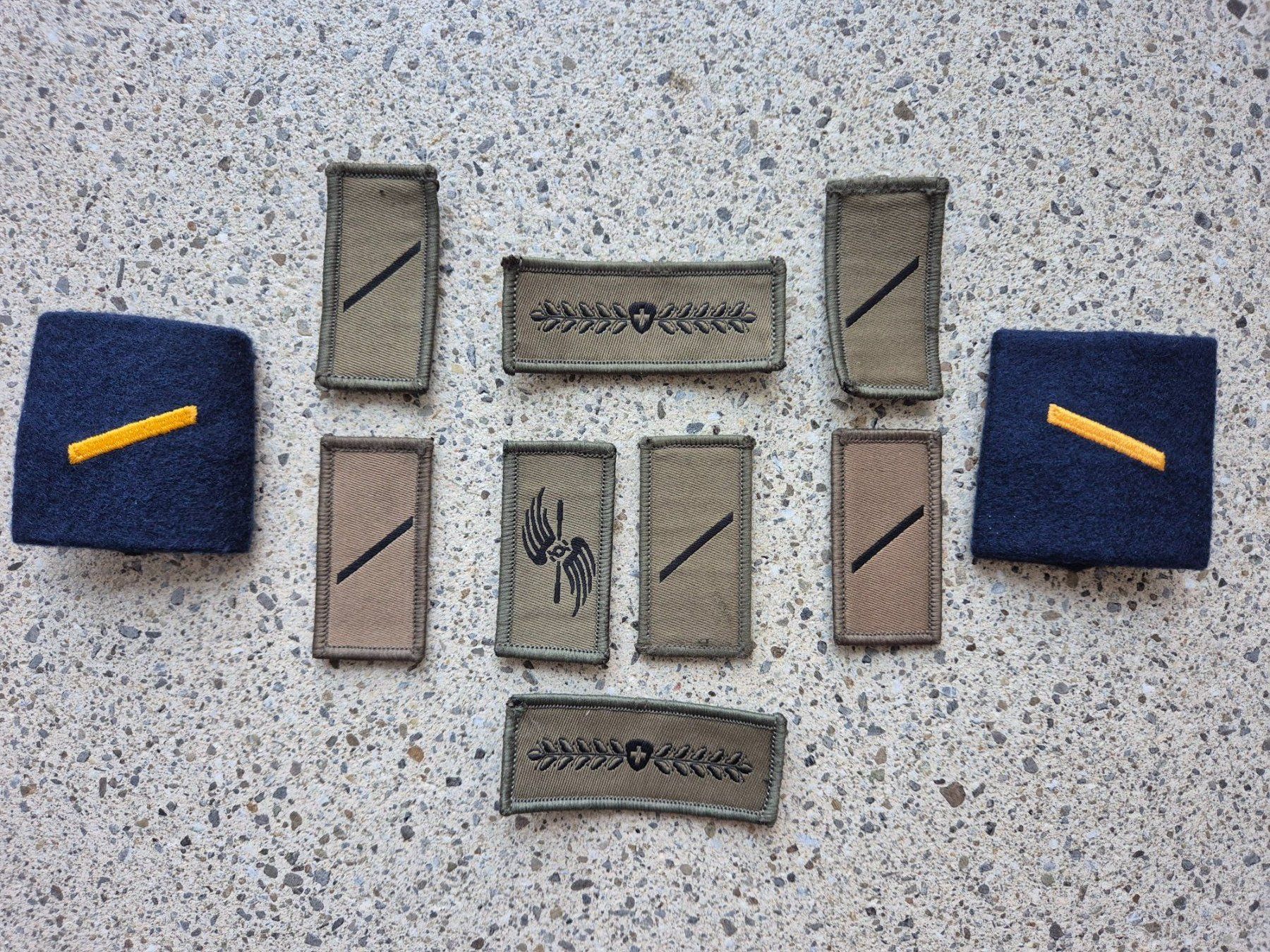 Schweizer Armee Placchette & Badge: *** Abzeichen Set Fliegersoldat *** – Usato da Riedholz venduto da fr_sIruP